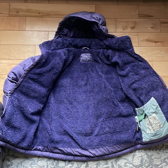 LL Bean puffer jacket - Picture 3 of 6